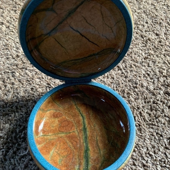 Genuine Alabaster Hand Carved Trinket Box - Picture 2 of 4